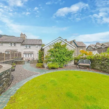 Holiday home Springbank Cottage, Luxury District In