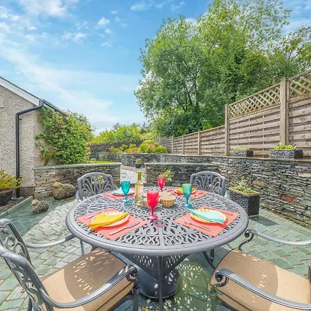 Springbank Cottage, Luxury District In *